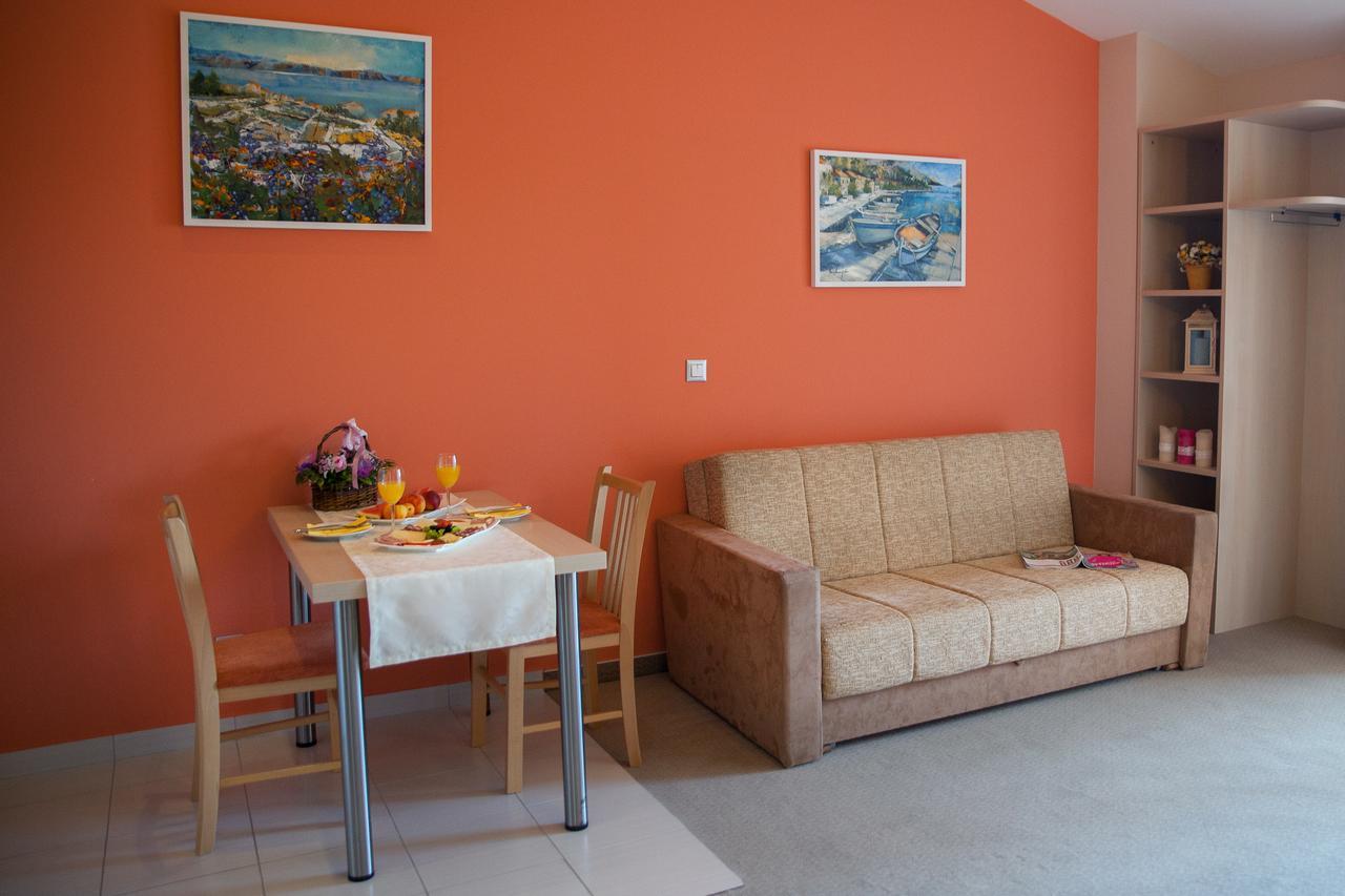 Hotel Maritimo Макарска Екстериор снимка