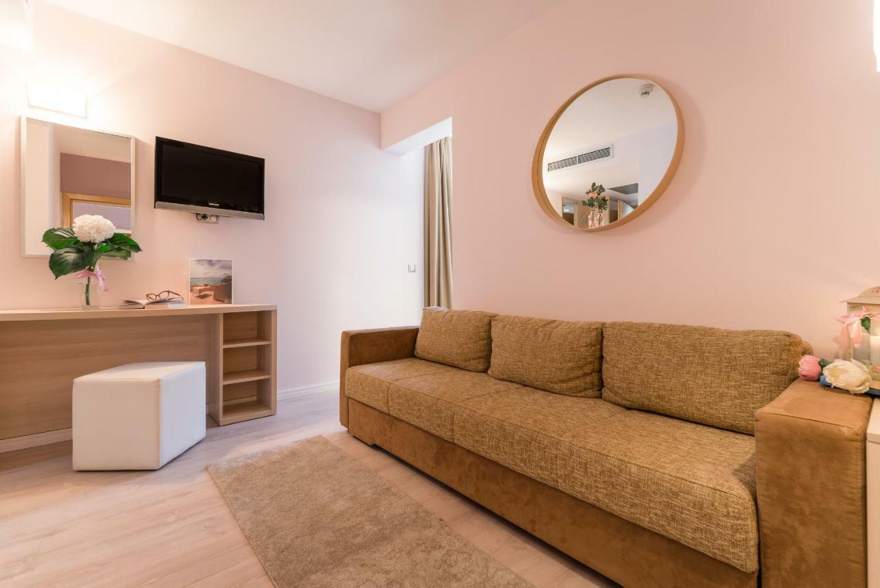 Hotel Maritimo Макарска Екстериор снимка