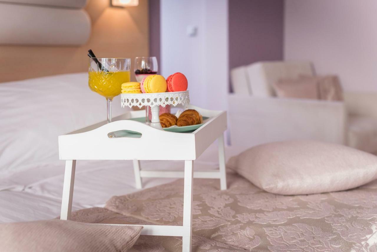Hotel Maritimo Макарска Екстериор снимка