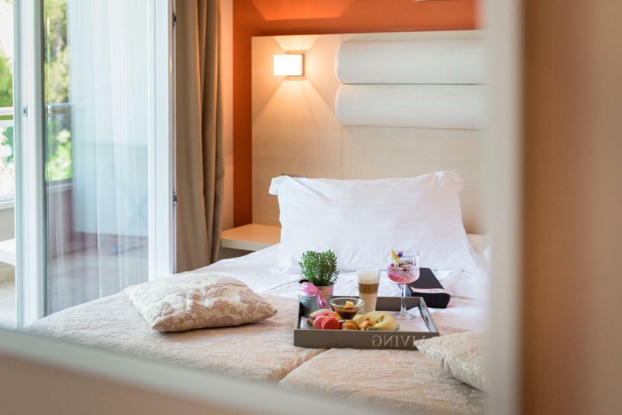 Hotel Maritimo Макарска Екстериор снимка