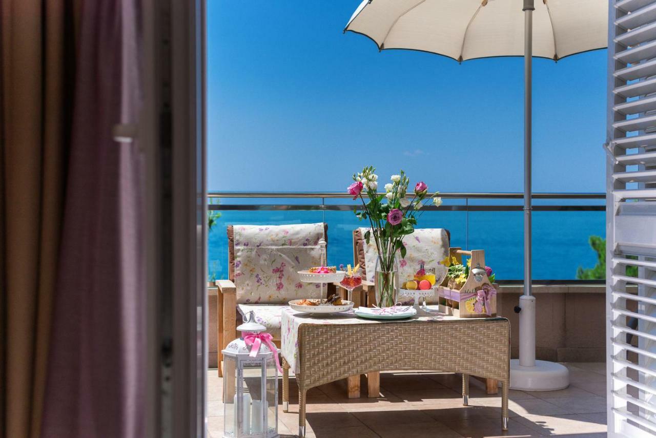 Hotel Maritimo Макарска Екстериор снимка