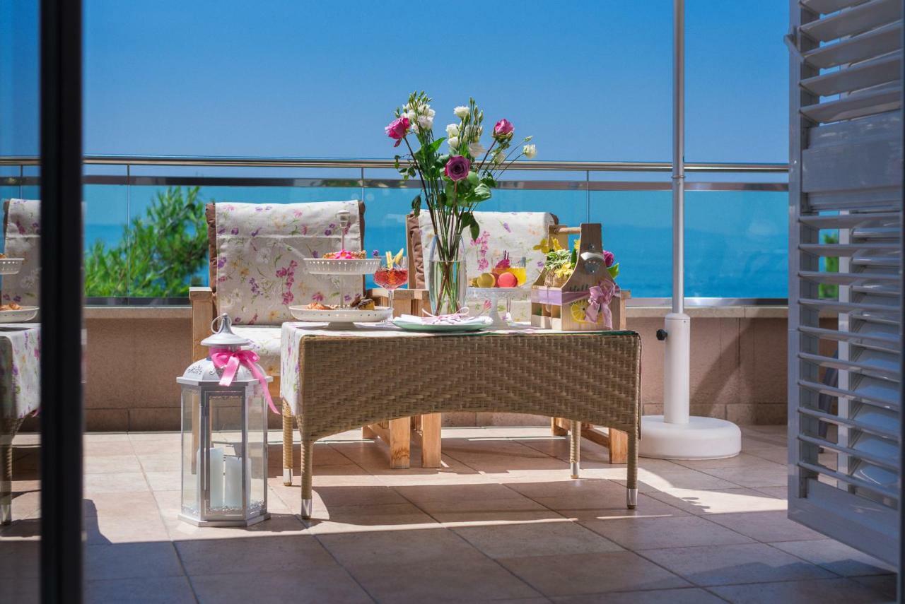 Hotel Maritimo Макарска Екстериор снимка